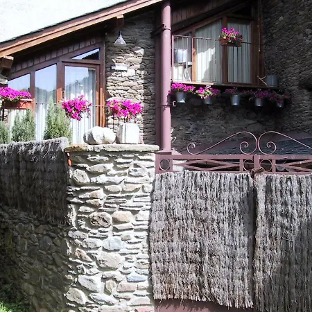 Holiday home La Llupia Isavarre