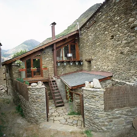 La Llupia Holiday home Isavarre